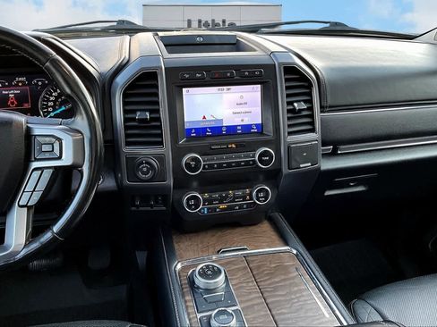 Used 2021 Ford Expedition Platinum image 16