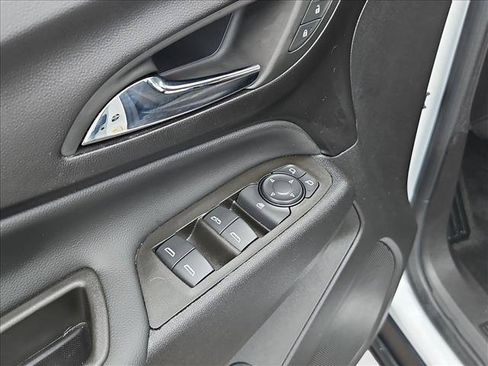 Used 2024 Chevrolet Equinox LT FWD image 13