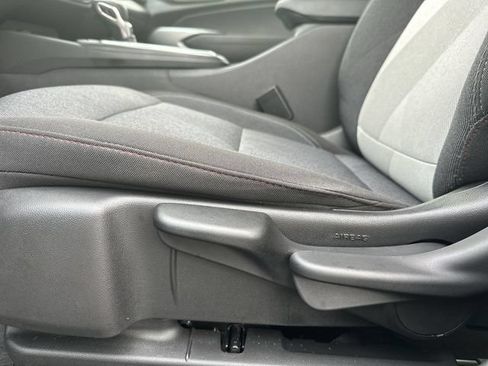 Certified 2024 Chevrolet Trax RS w/ Driver Confidence Package FWD image 17