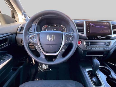 Used 2017 Honda Pilot EX image 5