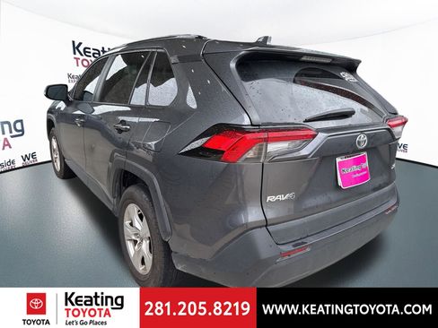 Used 2021 Toyota RAV4 XLE image 5