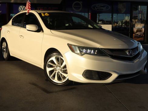 Used 2016 Acura ILX image 3