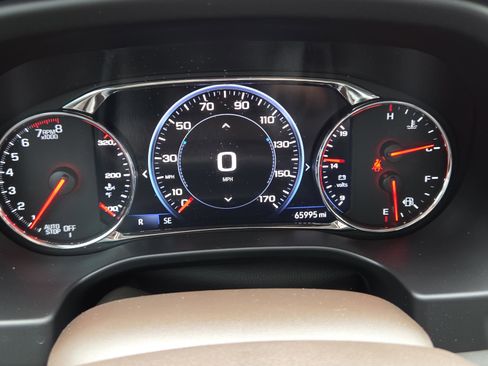 Used 2022 GMC Acadia SLT w/ Technology Package image 8