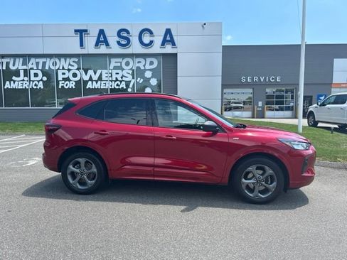 Used 2023 Ford Escape ST-Line w/ Tech Pack #1 AWD/4WD image 8