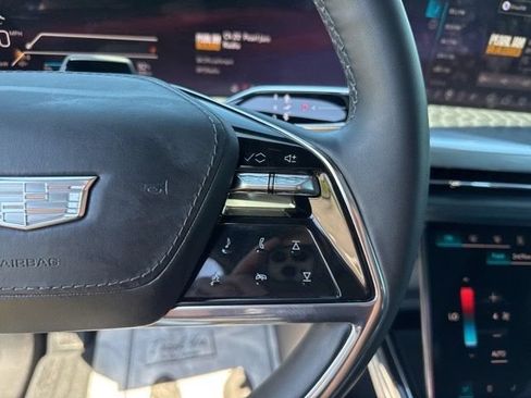Used 2025 Cadillac Escalade IQ Luxury 2 w/ LPO, Premium Carpet Package AWD/4WD image 27