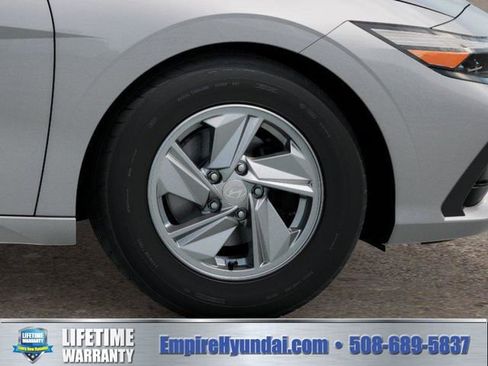 New 2026 Hyundai Elantra SE image 8