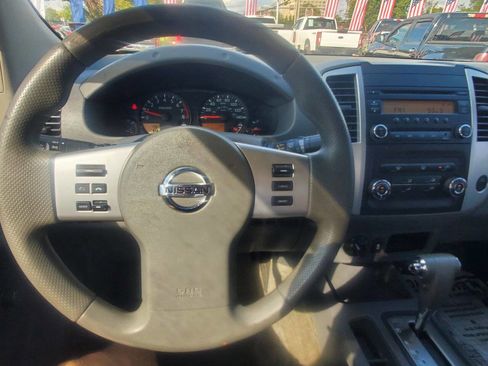 Used 2015 Nissan Frontier S image 19