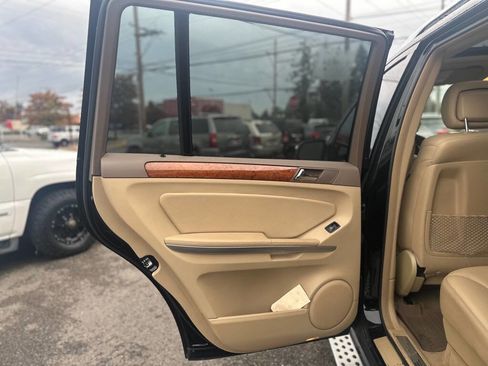 Used 2009 Mercedes-Benz GL 450 4MATIC image 20