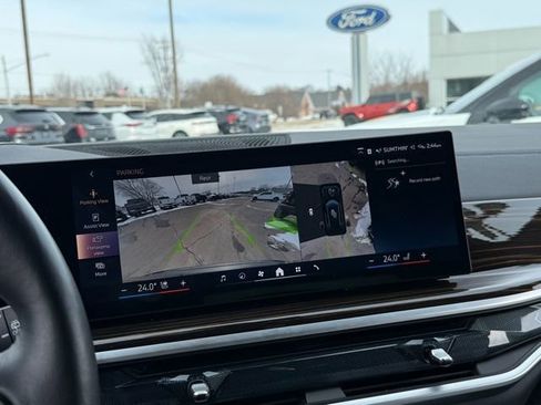 Used 2025 BMW X5 xDrive40i w/ Premium Enhanced Package image 3