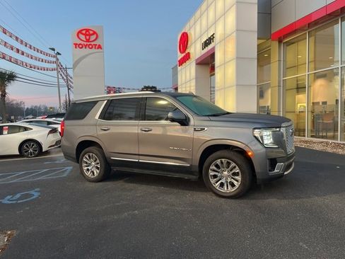 Used 2021 GMC Yukon Denali image 2