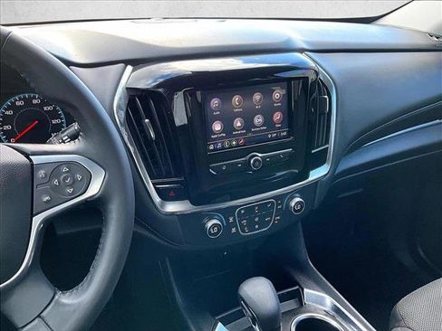 Certified 2021 Chevrolet Traverse LT image 8