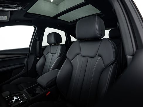 Certified 2025 Audi Q5 2.0T Premium Plus w/ Premium Plus Package image 18