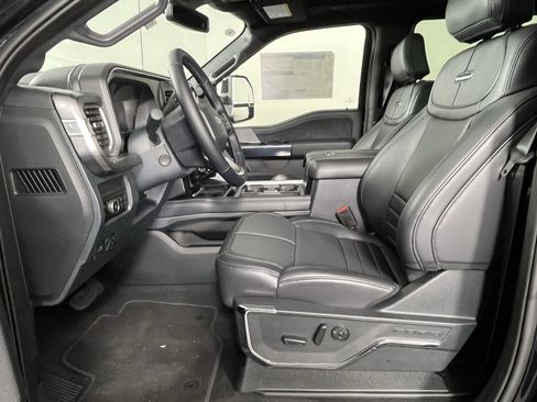 New 2025 Ford F250 Platinum w/ FX4 Off-Road Package image 10