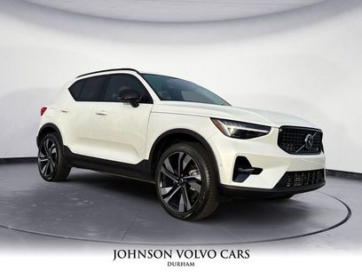 New 2025 Volvo XC40 B5 Ultra w/ Climate Package