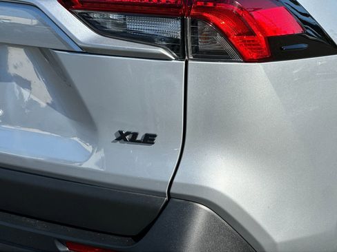 Used 2023 Toyota RAV4 XLE Premium image 34