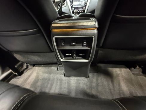 Used 2017 Nissan Murano Platinum w/ Platinum Technology Package image 32