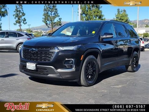 Certified 2023 Chevrolet Traverse LT image 1