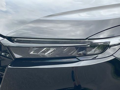 Used 2024 Honda CR-V Sport-L image 9