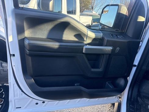 Used 2016 Ford F150 XLT w/ Equipment Group 302A Luxury image 17