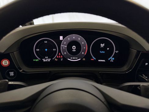 Certified 2025 Porsche Cayenne Coupe image 21