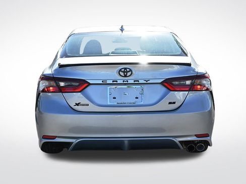Used 2023 Toyota Camry SE image 5