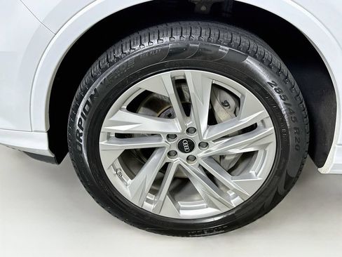 Used 2023 Audi Q7 2.0T Premium w/ Towing Package AWD/4WD image 24