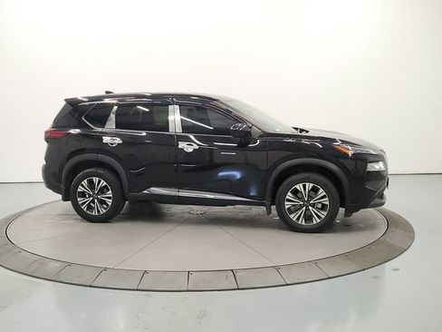 Used 2023 Nissan Rogue SV FWD image 9
