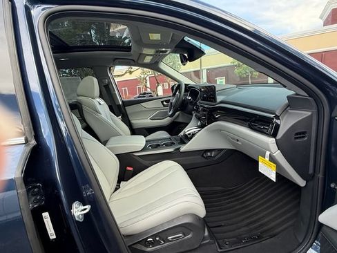 New 2026 Acura MDX w/ Technology Package FWD image 17