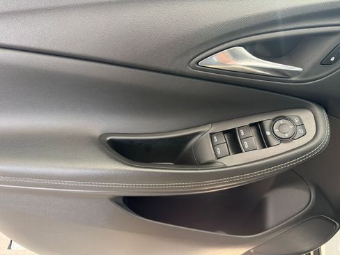 Used 2025 Buick Encore GX Preferred FWD image 18