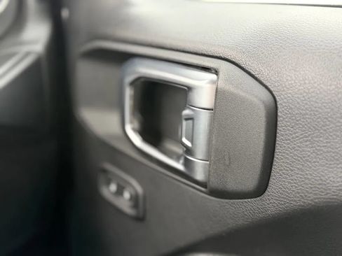 Used 2023 Jeep Wrangler Unlimited AWD/4WD image 13