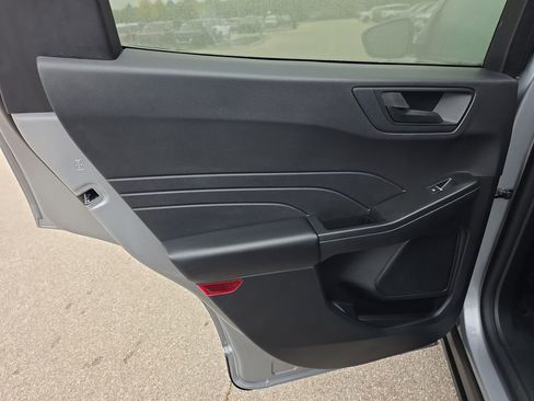 Used 2022 Ford Escape SE w/ Convenience Package image 32