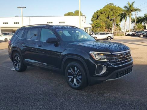 Certified 2024 Volkswagen Atlas SE FWD image 2