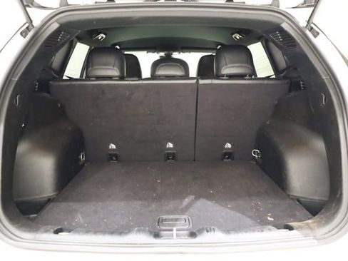 Used 2023 Jeep Compass Latitude image 30