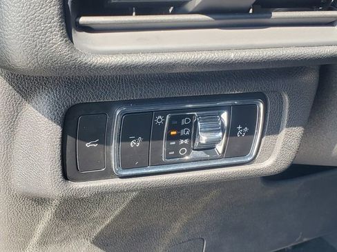 Used 2024 Lincoln Corsair FWD w/ Equipment Group 101A image 11