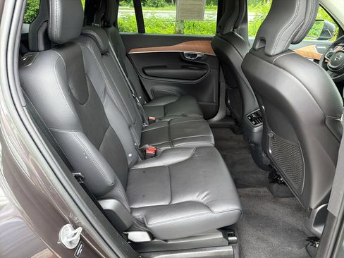 Used 2023 Volvo XC90 B6 Plus AWD/4WD image 15