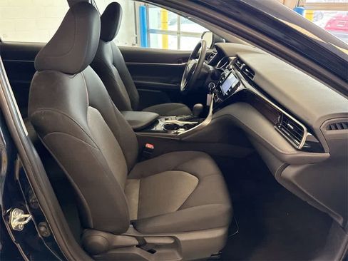 Used 2020 Toyota Camry LE image 21