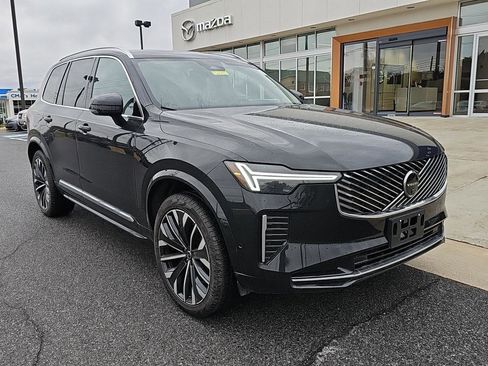 Used 2025 Volvo XC90 B6 Plus image 1