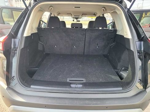 Used 2023 Nissan Rogue S image 22