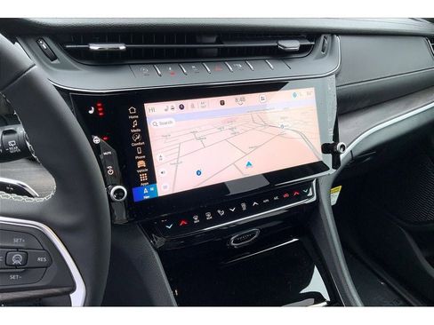 New 2026 Jeep Grand Cherokee Altitude image 8