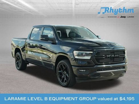 Used 2023 RAM 1500 Laramie AWD/4WD image 1