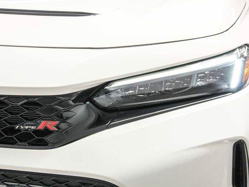 Used 2025 Honda Civic Type R image 10
