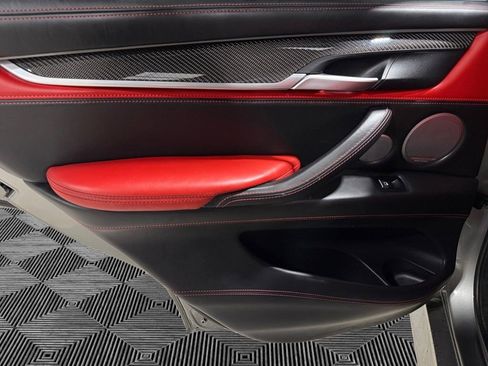 Used 2016 BMW X5 M image 20