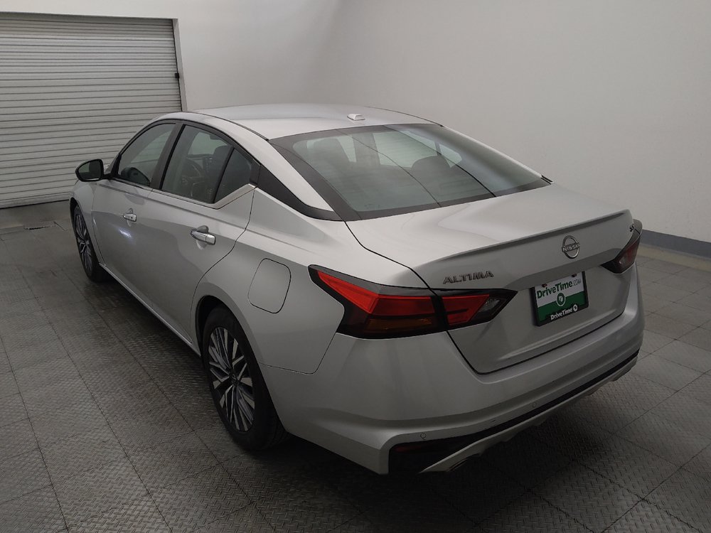 Used 2023 Nissan Altima 2.5 SV w/ SV Premium Package FWD image 5