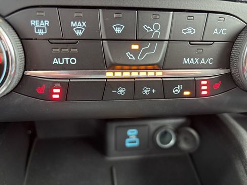 Used 2023 Ford Escape Active image 19