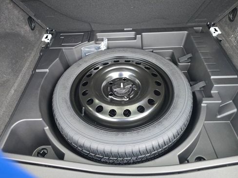 Used 2025 Buick Envision Preferred AWD/4WD image 12