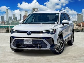 Used 2025 Volkswagen Taos SE FWD video 1
