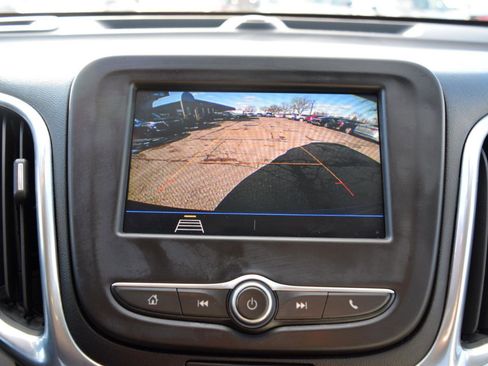 Used 2020 Chevrolet Equinox LS w/ LS Convenience Package image 26