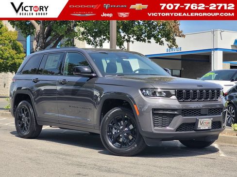 New 2026 Jeep Grand Cherokee Altitude AWD/4WD image 1