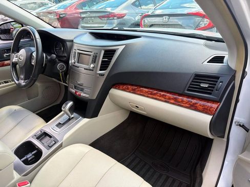 Used 2012 Subaru Outback 2.5i Limited w/ Moonroof Pkg AWD/4WD image 7