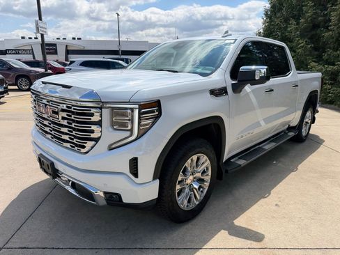 New 2026 GMC Sierra 1500 Denali w/ Technology Package AWD/4WD image 4